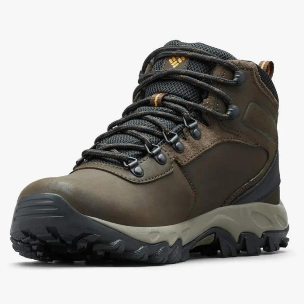 Columbia Men's Newton Ridge Plus Il Waterproof Hiking Shoe Cordovan Brown 8